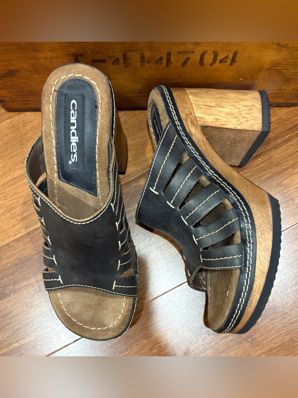 Vintage 90s/Y2K Candie's Brown-Black Platform Chunky Wood Heel Clog Sandals 8